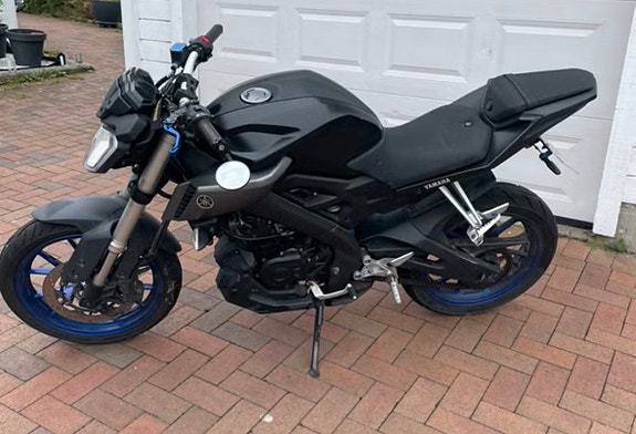 Yamaha MT-125 3 of 3