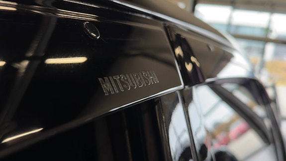 Mitsubishi Lancer 19 of 30