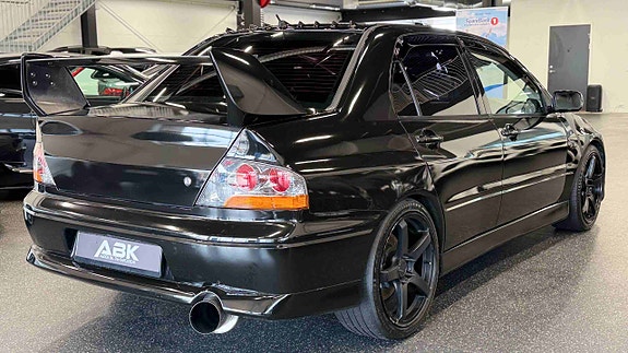 Mitsubishi Lancer 13 of 30