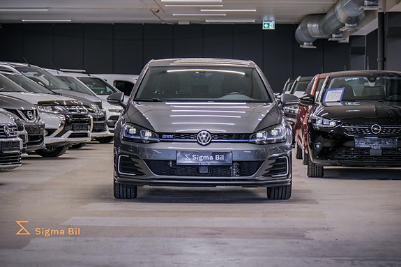 Volkswagen Golf VII 3 of 5
