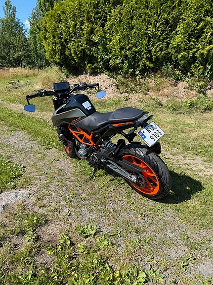 KTM 390 Duke 4 of 8