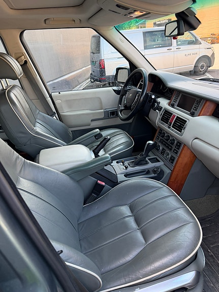 Land Rover Range Rover 6 of 11