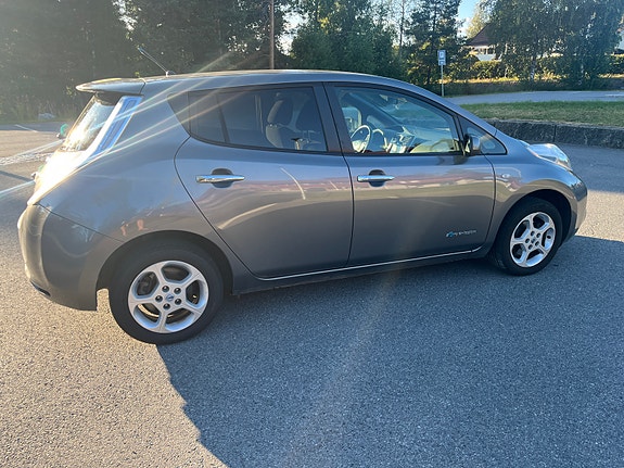 Nissan Leaf 5 of 5