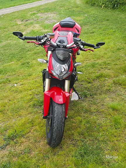Ducati Streetfighter 848 2 of 7