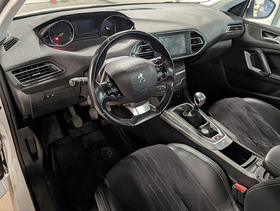 Peugeot 308 13 of 30