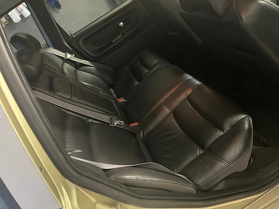 Volvo V70 8 of 12