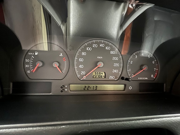 Volvo V70 12 of 12