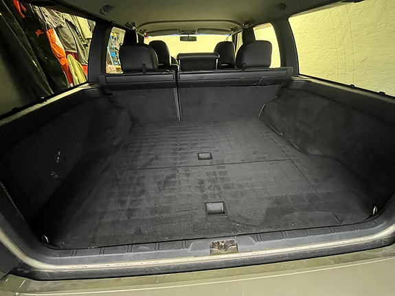 Volvo V70 7 of 12