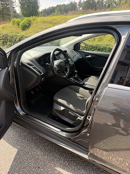 Ford Focus 9 of 15