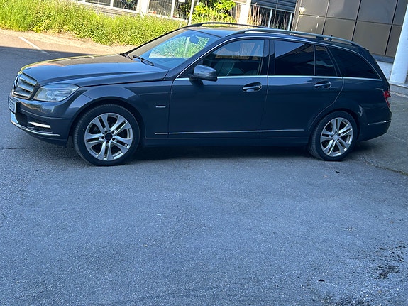 Mercedes-Benz C200 14 of 30