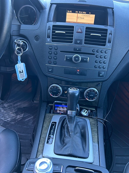 Mercedes-Benz C200 24 of 30