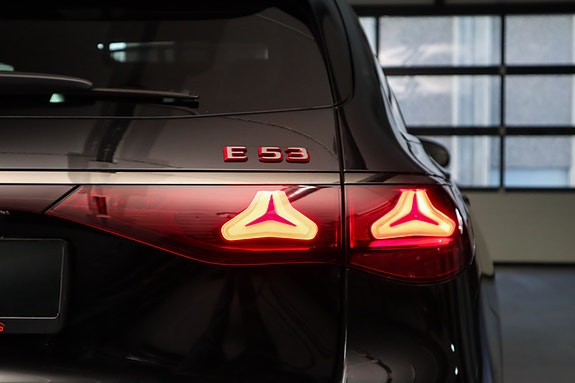 Mercedes-Benz E53 18 of 30