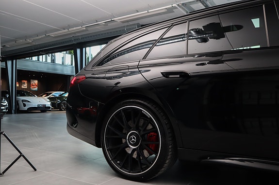 Mercedes-Benz E53 27 of 30