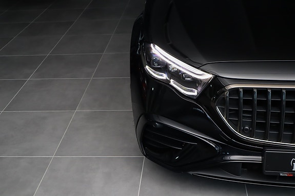 Mercedes-Benz E53 8 of 30