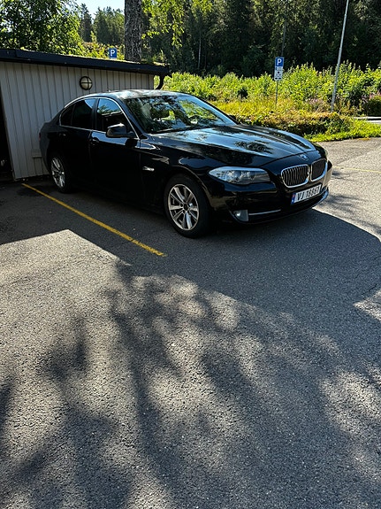 BMW 520d 2 of 15