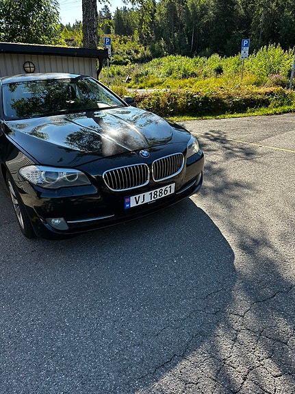 BMW 520d 3 of 15