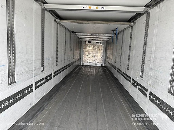 Schmitz Cargobull Reefer Multitemp 3 of 14