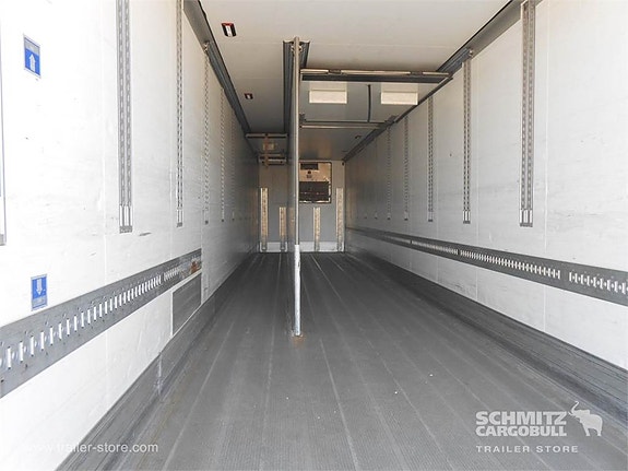 Schmitz Cargobull Reefer Standard Taillift 3 of 13