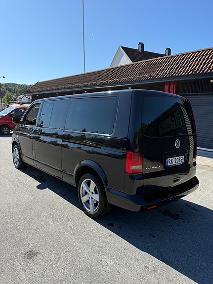 Volkswagen Caravelle 5 of 22