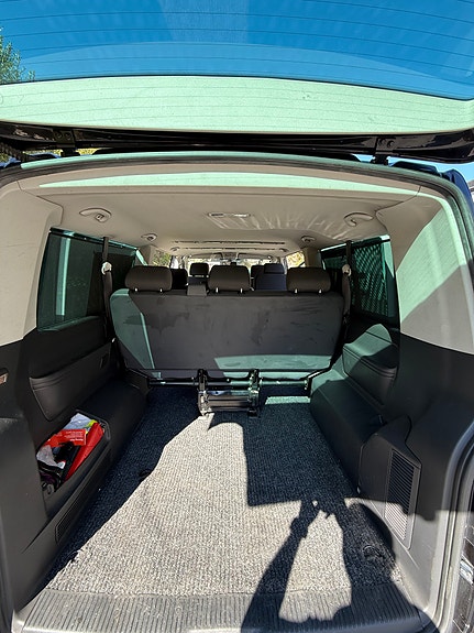 Volkswagen Caravelle 21 of 22