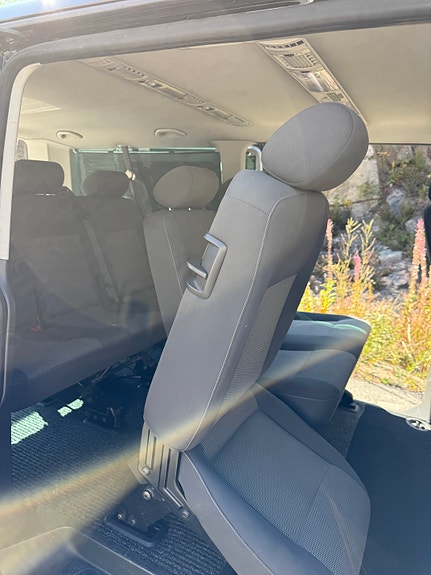 Volkswagen Caravelle 10 of 22