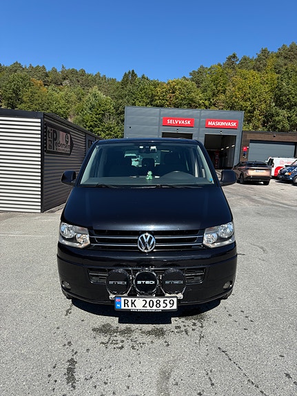 Volkswagen Caravelle 4 of 22