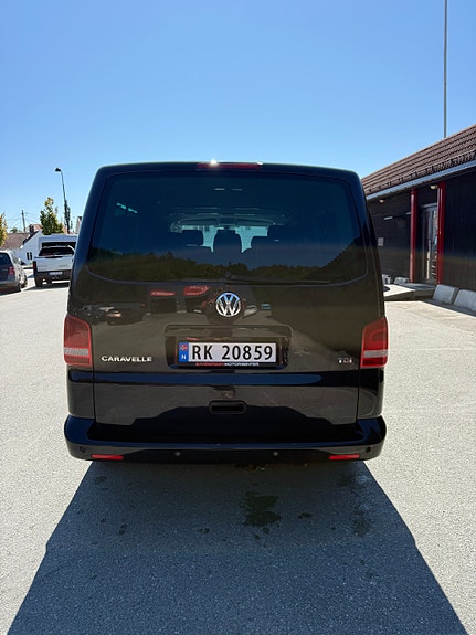 Volkswagen Caravelle 7 of 22