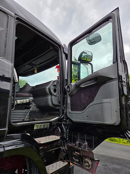 Scania 144 16 of 21