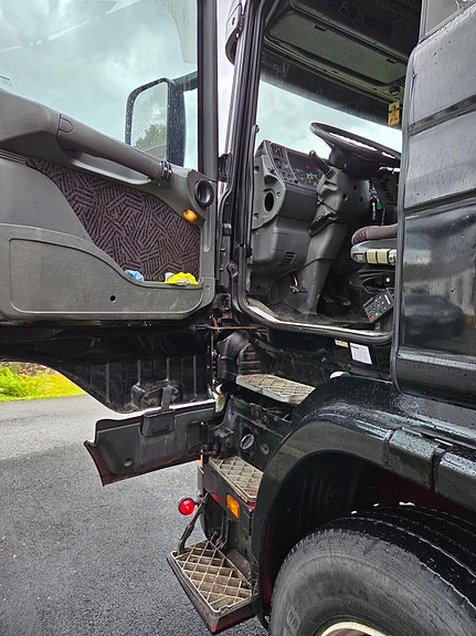 Scania 144 14 of 21