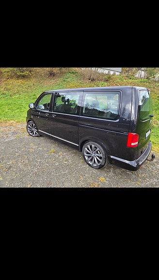 Volkswagen Caravelle 4 of 5
