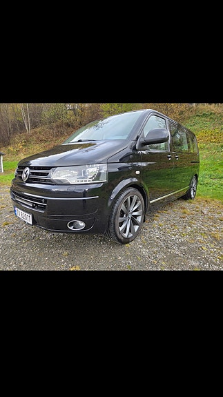 Volkswagen Caravelle 2 of 5