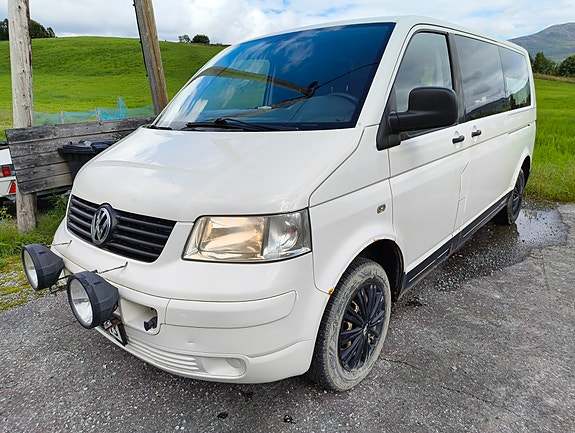 Volkswagen Transporter 2 of 13
