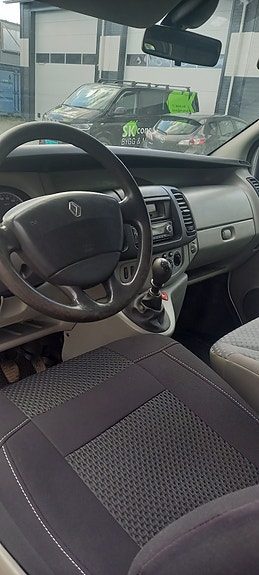 Renault Trafic 8 of 15