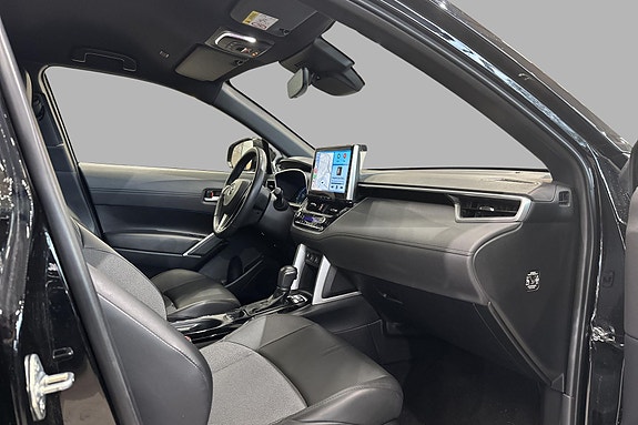 Toyota Corolla Cross 15 of 21