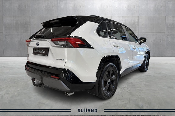 Toyota RAV4 5 of 5