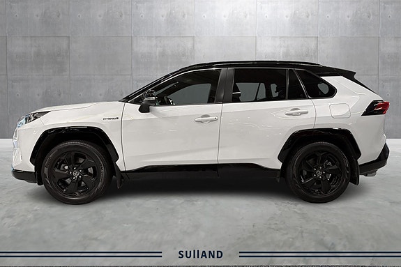 Toyota RAV4 2 of 5