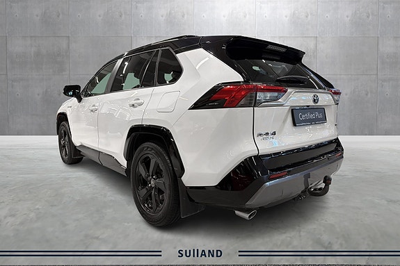 Toyota RAV4 3 of 5