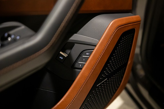 Lamborghini Urus 28 of 30