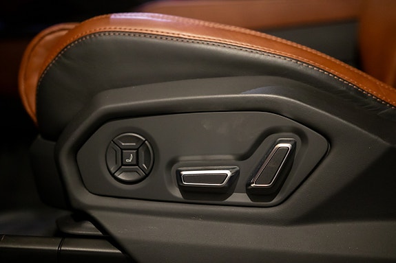 Lamborghini Urus 27 of 30