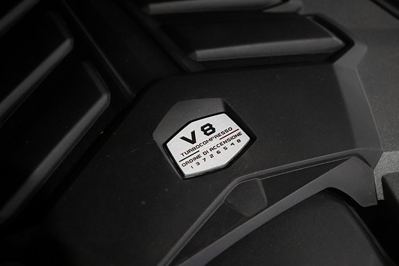 Lamborghini Urus 14 of 30