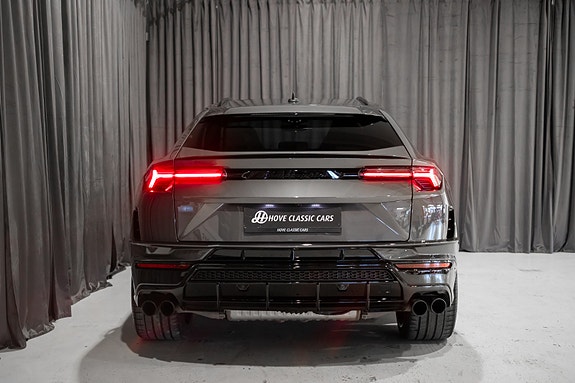 Lamborghini Urus 5 of 30