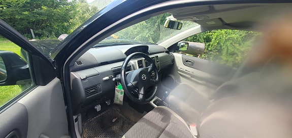 Nissan X-Trail 4 of 5