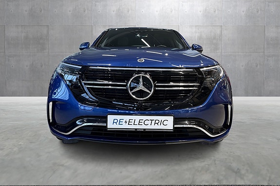 Mercedes-Benz EQC400 8 of 24