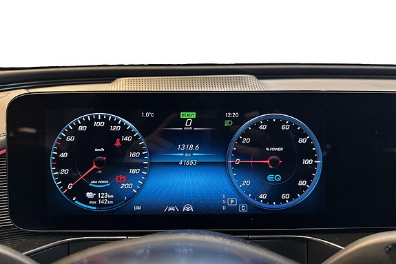 Mercedes-Benz EQC400 12 of 24