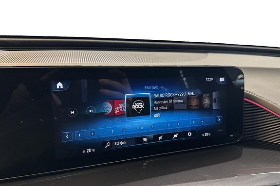 Mercedes-Benz EQC400 14 of 24