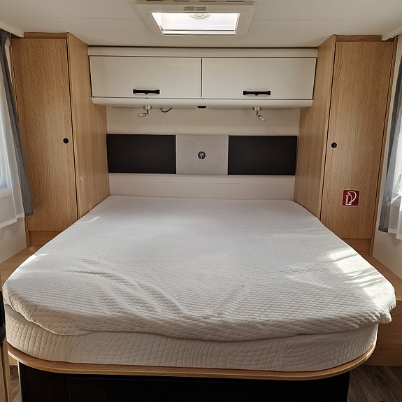 Sunlight Sunlight T690L - Automat - Queenbed- Senkeseng-Solcelle 230W-Vinterdekk-Ryggekamra- 23 mnd Garanti 29 of 30