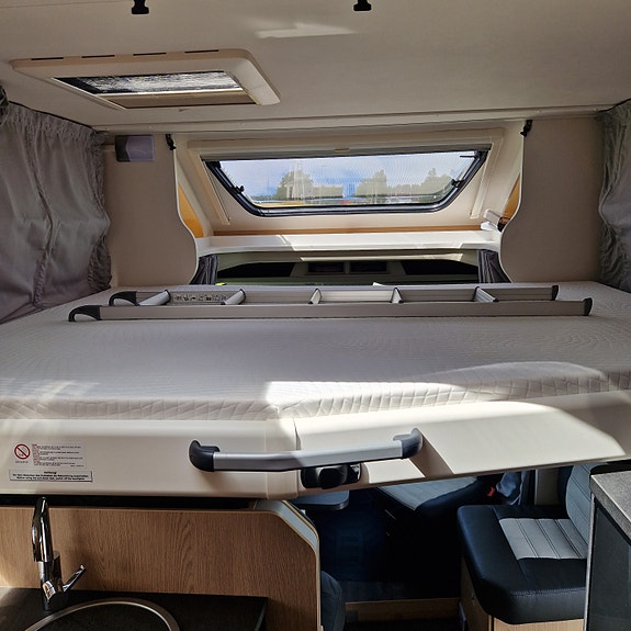 Sunlight Sunlight T690L - Automat - Queenbed- Senkeseng-Solcelle 230W-Vinterdekk-Ryggekamra- 23 mnd Garanti 28 of 30