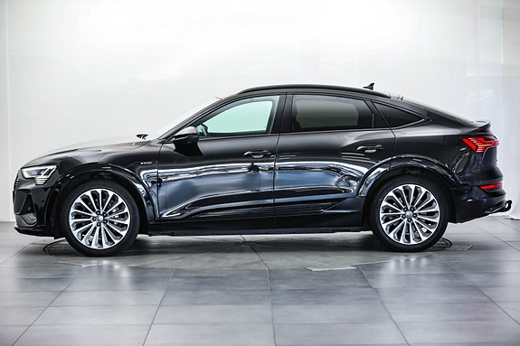 Audi e-tron Sportback 8 of 30