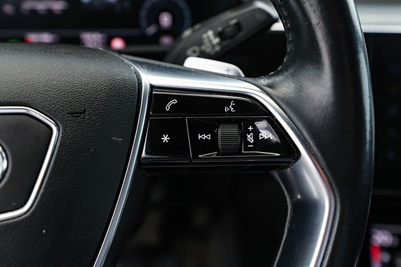 Audi e-tron Sportback 30 of 30