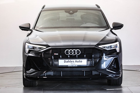 Audi e-tron Sportback 5 of 30